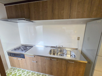 キッチンリフォーム 清掃性もアップした、料理のモチベーションが上がるキッチン