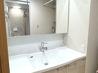 バスルームリフォーム スペースを有効活用し、家事がしやすくなった洗面所と浴室